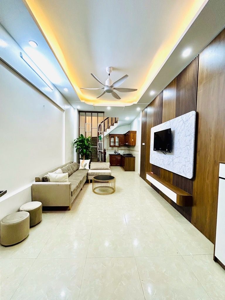 Bán nhà phố Nam Dư Thanh Lân, nhà gần ô tô, chỉ hơn 6 tỷ